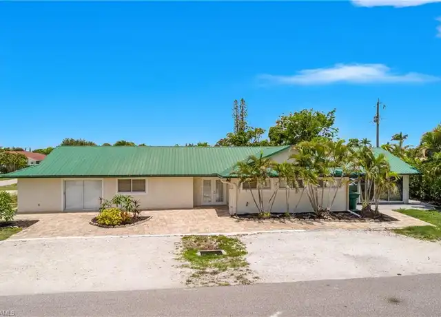 Property at 700 95th Ave N, Naples, FL, 34108, 3 beds, 2.5 baths, [object Object]