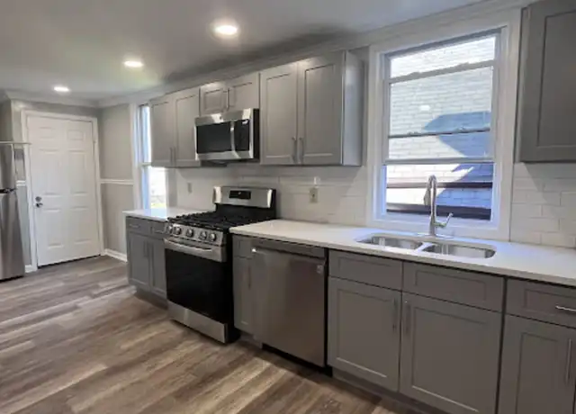 Property at 45 19th St Unit 2, Buffalo, NY, 14213, 4 beds, 2 baths, [object Object]
