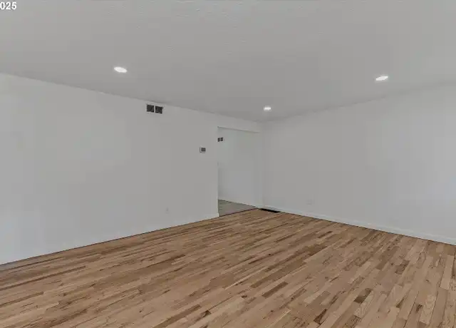 Property at 2504 E 25th St, Vancouver, WA, 98661, 2 beds, 1 bath, [object Object]