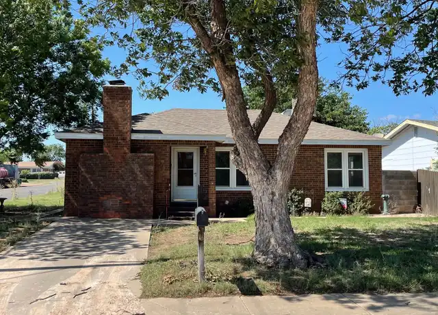 Property at 221 34th St, Snyder, TX, 79549, 3 beds, 2 baths, [object Object]