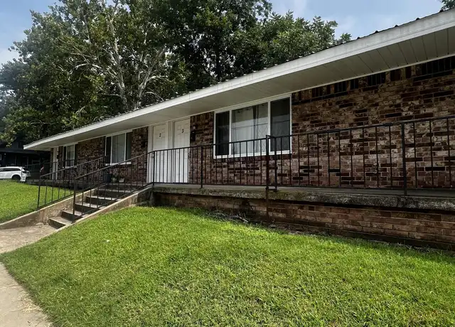 Property at 1620 S H St Unit 3, Fort Smith, AR, 72901, 1 bed, 1 bath, [object Object]