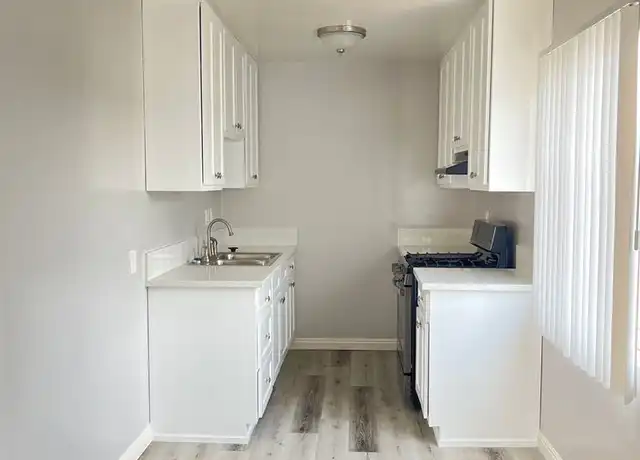 Property at 2520 Mathews Ave Unit 22 F, Redondo Beach, CA, 90278, 2 beds, 1 bath, [object Object]