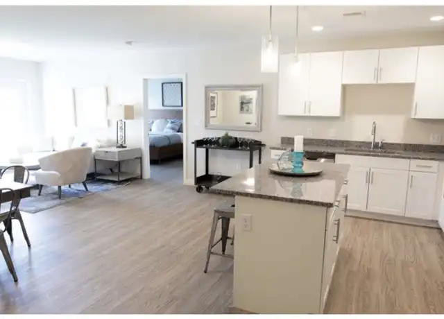 Property at 2 Trail Run Unit 5103, Vernon, CT, 06066, 2 beds, 2 baths, [object Object]