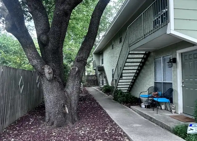 Property at 627 Texas St Unit 2, Denton, TX, 76209, 2 beds, 2 baths, [object Object]