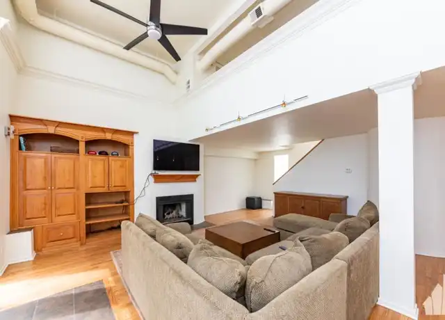 Property at 1133 W Cornelia Ave, Chicago, IL, 60657, 2 beds, 2 baths, [object Object]
