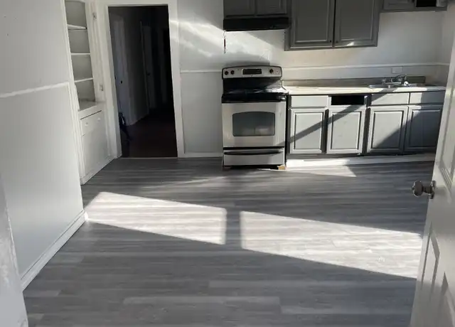 Property at 1 Cheney St Unit 2, Worcester, MA, 01610, 4 beds, 1 bath, [object Object]