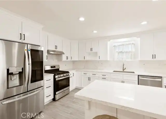 Property at 11816 Tennessee Pl, Los Angeles, CA, 90064, 3 beds, 2 baths, [object Object]