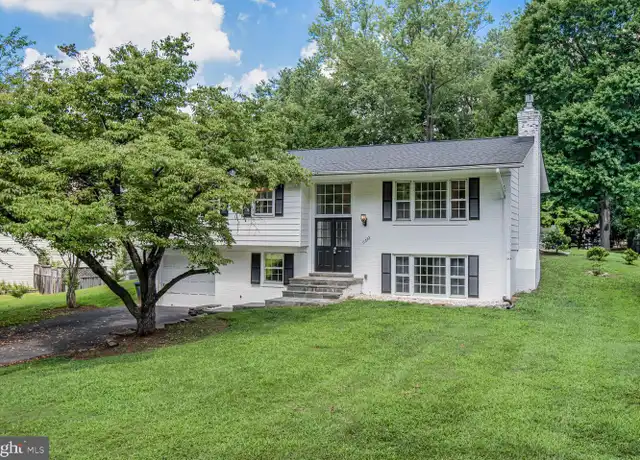 Property at 11733 Ambleside Dr, Potomac, MD, 20854, 4 beds, 2.5 baths, [object Object]