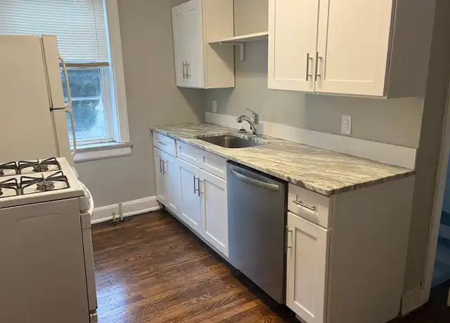 Property at 2805 Stratford Ave Unit 6, Cincinnati, OH, 45220, 2 beds, 1 bath, [object Object]