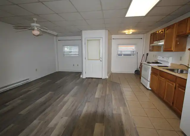 Property at 587 Hazle St Unit B, Wilkes-Barre, PA, 18702, 1 bed, 1 bath, [object Object]