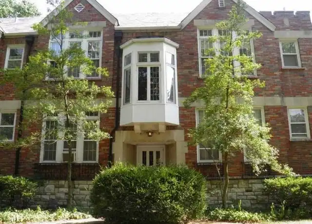 Property at 7520 York Dr, Saint Louis, MO, 63105, 1 bed, 1 bath, [object Object]