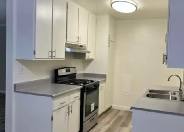 Property at 8801 Owensmouth Ave Unit 4, Canoga Park, CA, 91304, 2 beds, 1 bath, [object Object]