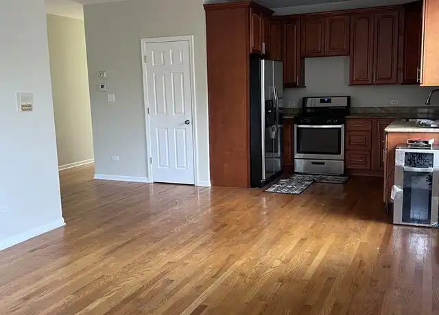 Property at 3610 S Prairie Ave Apt 3, Chicago, IL, 60653, 2 beds, 2 baths, [object Object]