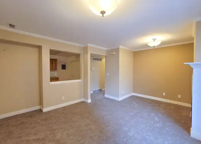 Property at 166 W 200 N #8, Salt Lake City, UT, 84103, 2 beds, 1 bath, [object Object]