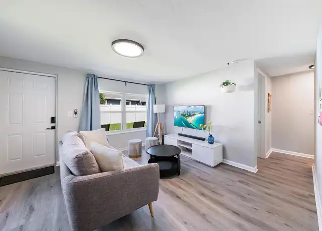 Property at 719 SW 2nd Ct, Delray Beach, FL, 33444, 2 beds, 1 bath, [object Object]