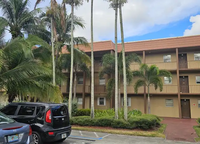 Property at 120 Sparrow Dr #309, Royal Palm Beach, FL, 33411, 2 beds, 2 baths, [object Object]