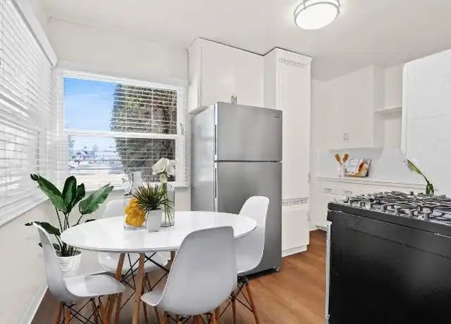 Property at 575 Washington Blvd, Marina del Rey, CA, 90292, 2 beds, 1 bath, [object Object]