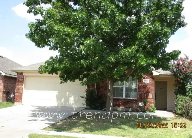 Property at 12132 Lamington Dr, Fort Worth, TX, 76244, 4 beds, 2 baths, [object Object]