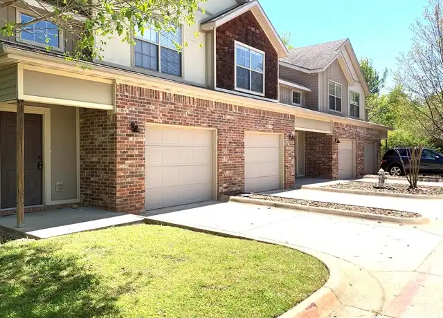 Property at 1544 N London Ave, Fayetteville, AR, 72703, 3 beds, 2.5 baths, [object Object]