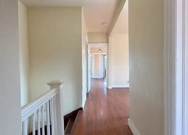 Property at 1946 New England St Unit 1/2, Los Angeles, CA, 90007, 3 beds, 1 bath, [object Object]