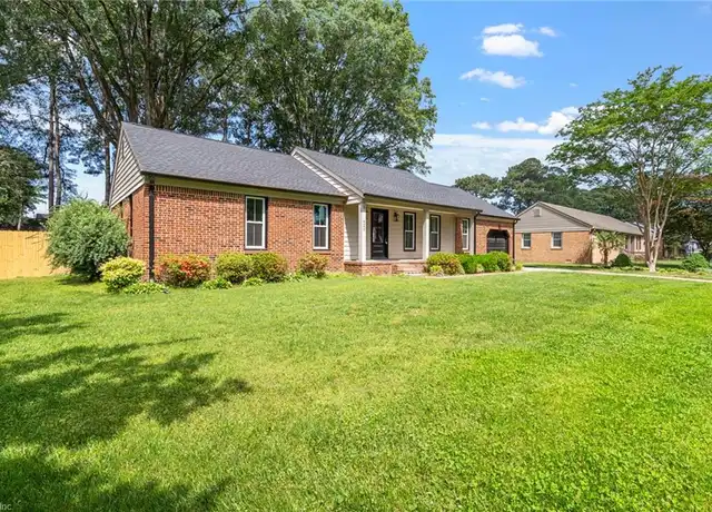 Property at 620 Caravelle Dr, Chesapeake, VA, 23322, 4 beds, 2 baths, [object Object]