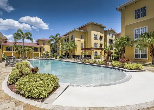 Property at Casa Bella Apartments - 6601 S West Shore Blvd, Tampa, FL, 33616, 2 beds, 1-2.5 bath, [object Object]