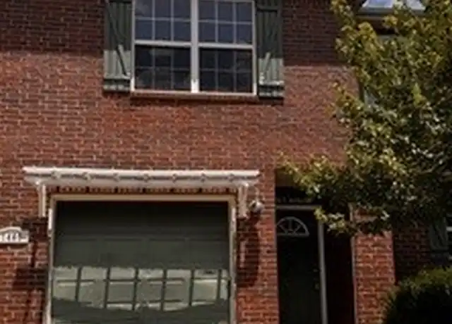Property at 1460 W Junction St Unit 2, Fayetteville, AR, 72701, 3 beds, 2.5 baths, [object Object]