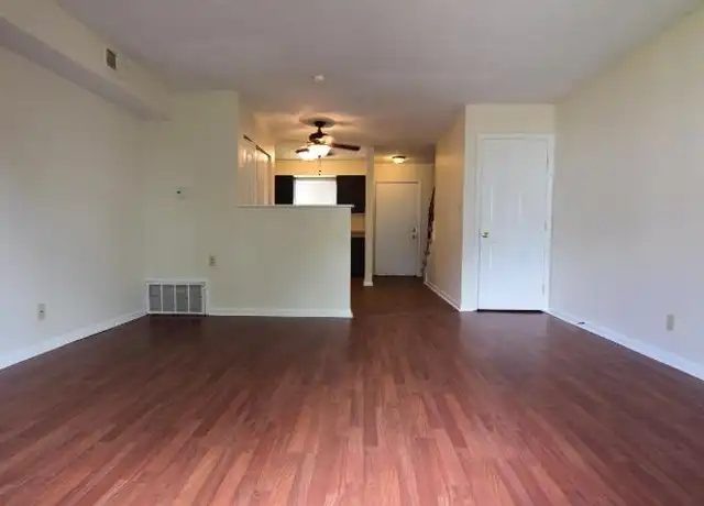 Property at 1271 Summit St, Columbus, OH, 43201, 2 beds, 1 bath, [object Object]
