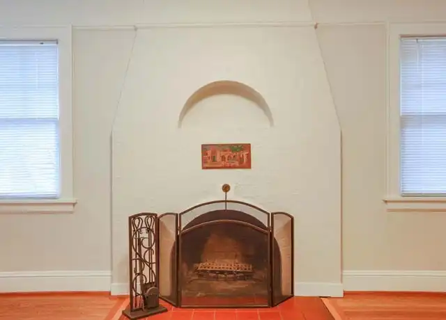 Property at ZENABE COURT APARTMENTS (SCHP01) - 708 NW 20th Ave, Portland, OR, 97209, 1 bed, 1 bath, [object Object]