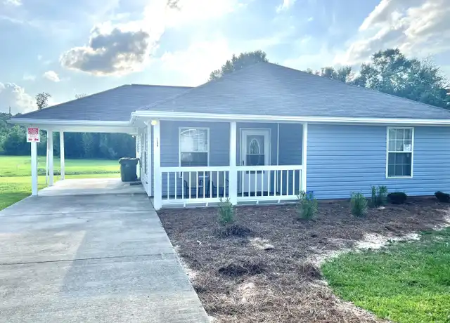 Property at 1209 Cedar St, Hattiesburg, MS, 39401, 3 beds, 2 baths, [object Object]