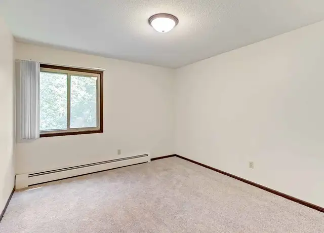 Photo of 1276 Wilson Ave, Saint Paul, MN 55106