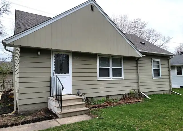 Property at 2005 Longview Dr, Saint Paul, MN, 55112, 3 beds, 1 bath, [object Object]