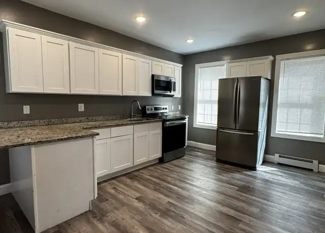 Property at 23 Morris St, Hartford, CT, 06114, 2 beds, 1.5 baths, [object Object]
