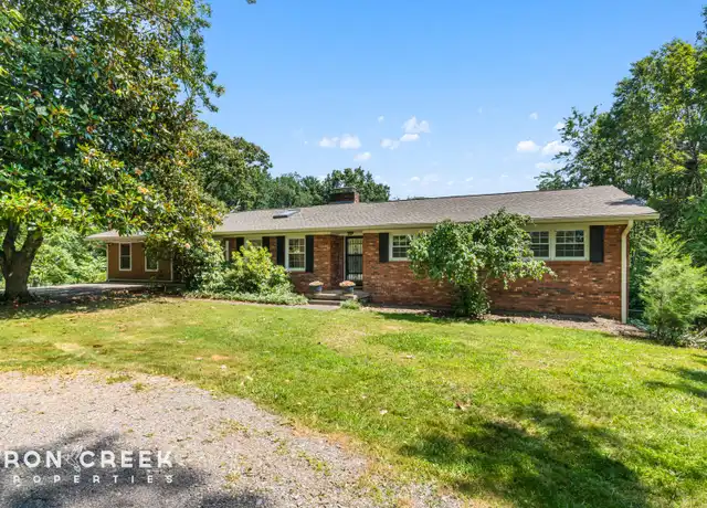 Property at 34 W Oakview Rd, Asheville, NC, 28806, 3 beds, 3 baths, [object Object]