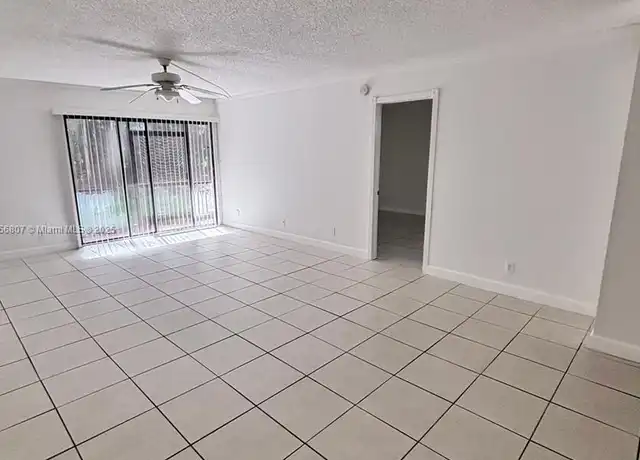 Property at 430 Commodore Dr #104, Plantation, FL, 33325, 2 beds, 2 baths, [object Object]