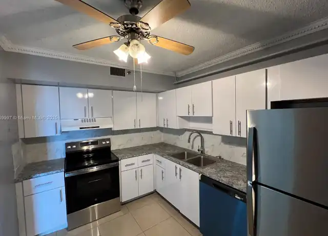 Property at 919 Hillcrest Dr #804, Hollywood, FL, 33021, 2 beds, 2 baths, [object Object]