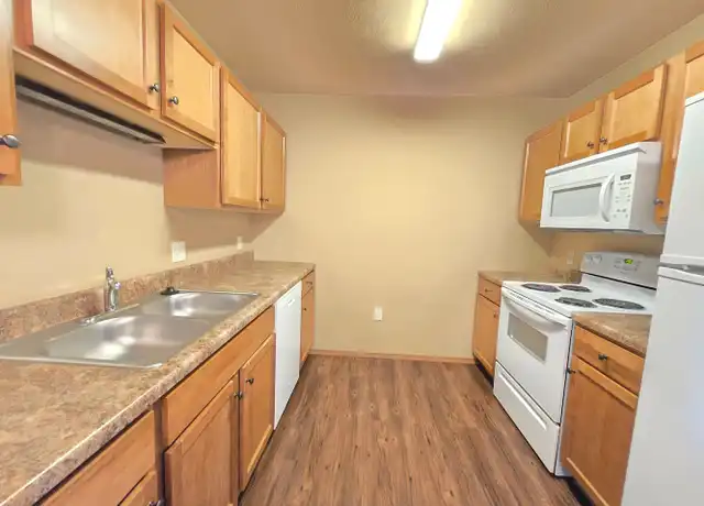 Property at 4510 E 53rd St Unit 202, Sioux Falls, SD, 57110, 1 bed, 1 bath, [object Object]