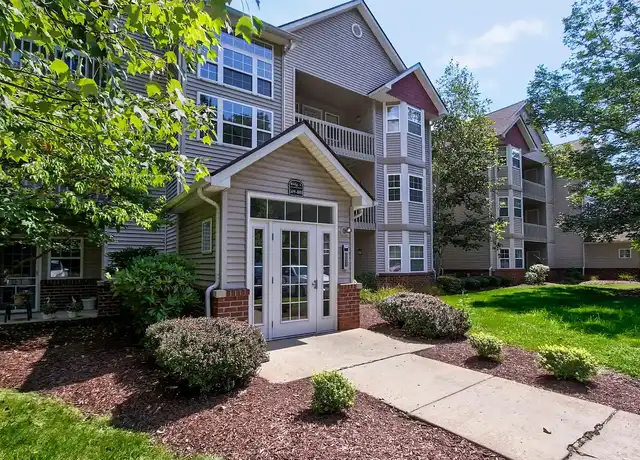 Property at Southcreek apartments - 1100 Boardman Canfield Rd, Youngstown, OH, 44512, 1-2 bed, 1-2 bath, [object Object]