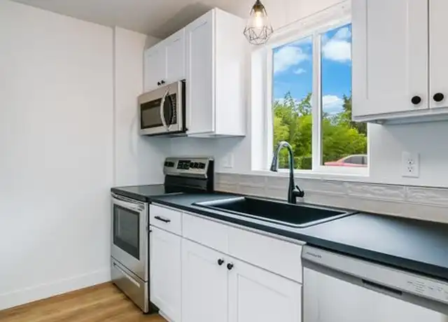 Property at 857 SW 134th St Unit B4, Burien, WA, 98146, 2 beds, 2 baths, [object Object]