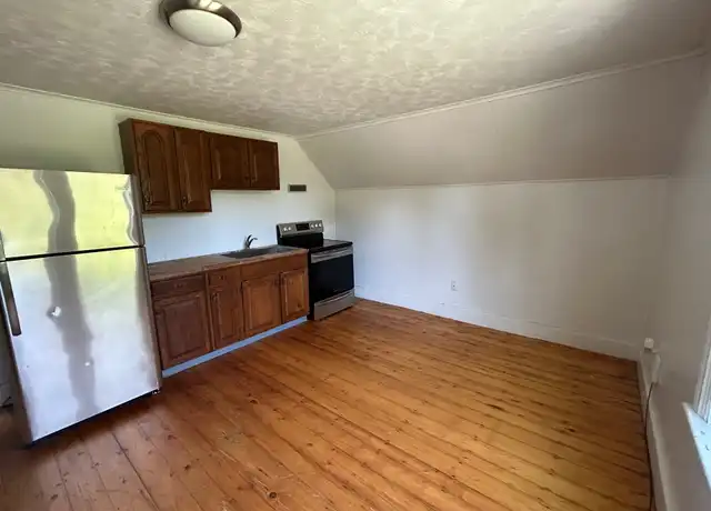 Property at 12 Boynton St Unit 2, Bangor, ME, 04401, 1 bed, 1 bath, [object Object]