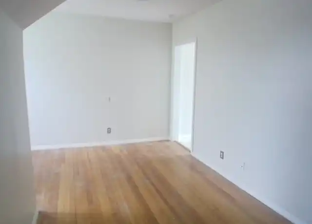Property at 4 Elm St Unit 5, Mt Vernon, NY, 10550, 2 beds, 1 bath, [object Object]