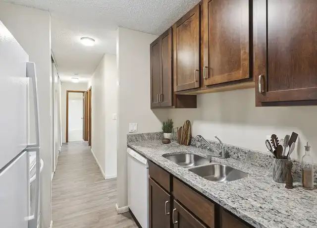 Property at Silver Lake - 2310 Silver Ln, New Brighton, MN, 55112, 0-2 beds, 1 bath, [object Object]