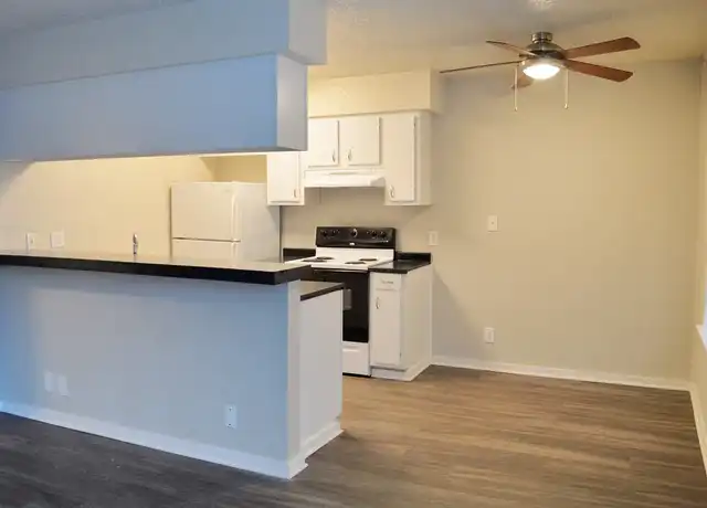 Property at Tambaleo Apartments - 2208 S 5th St, Austin, TX, 78704, 0-2 beds, 1 bath, [object Object]