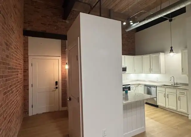 Property at 319 Main St Unit 106, Hyannis, MA, 02601, 1 bed, 1 bath, [object Object]