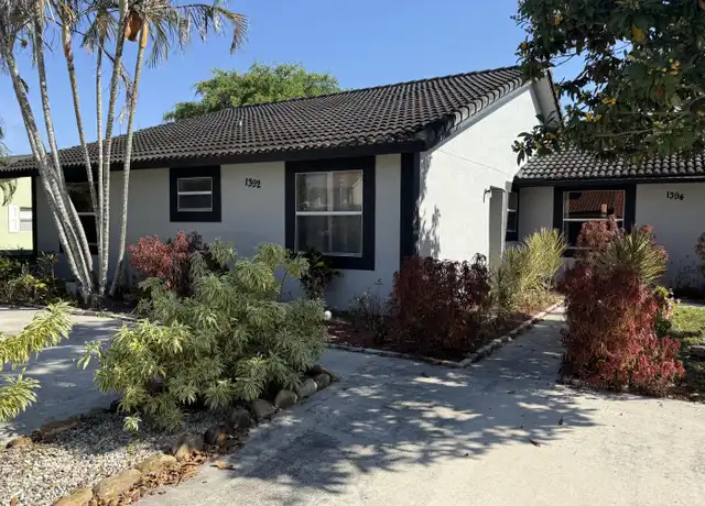Property at 1392 Riverside Cir, Wellington, FL, 33414, 3 beds, 2 baths, [object Object]