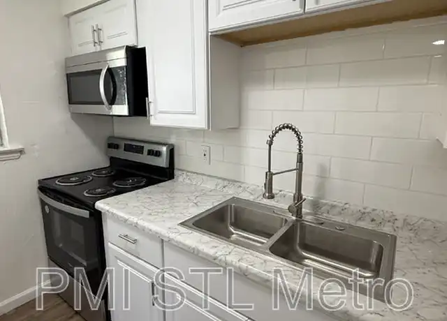 Property at 10102 Winkler Dr, Saint Louis, MO, 63136, 3 beds, 2 baths, [object Object]