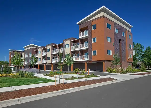 Photo of 470 Alexander Loop, Eugene, OR 97401