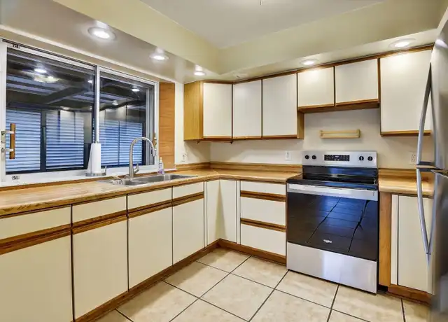 Property at 3761 SW 18th St, Fort Lauderdale, FL, 33312, 3 beds, 2 baths, [object Object]