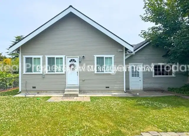 Property at 921 N Alder St Unit B, Tacoma, WA, 98406, 2 beds, 1 bath, [object Object]