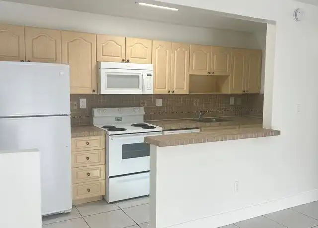 Property at 4570 NW 79th Ave Unit 2A, Doral, FL, 33166, 2 beds, 2 baths, [object Object]